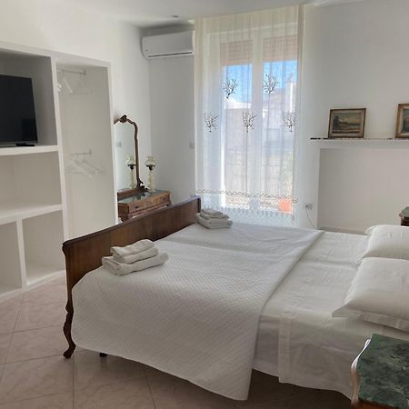La Casa Di Nonna Celeste Bríndisi Exterior foto